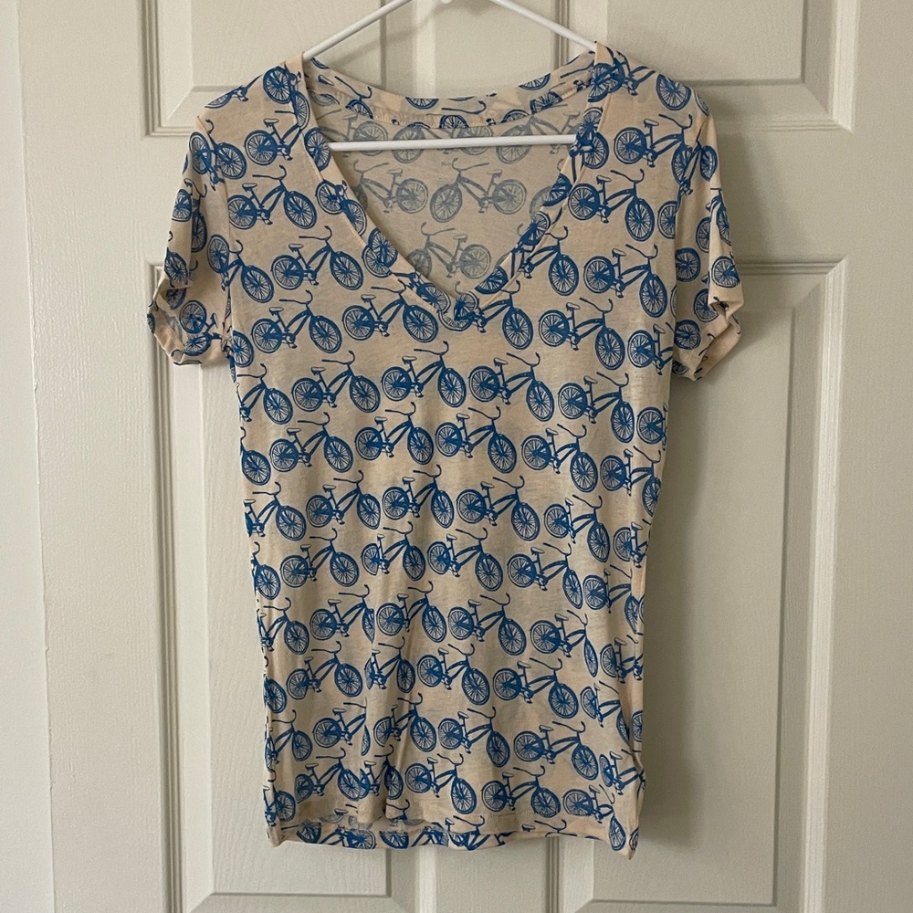 $5! 2 for $10🌹Urban Outfitters BDG Cream and Blue Bicycle Print Tee Sz M
